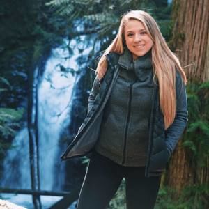 Meet your Posher, Emily